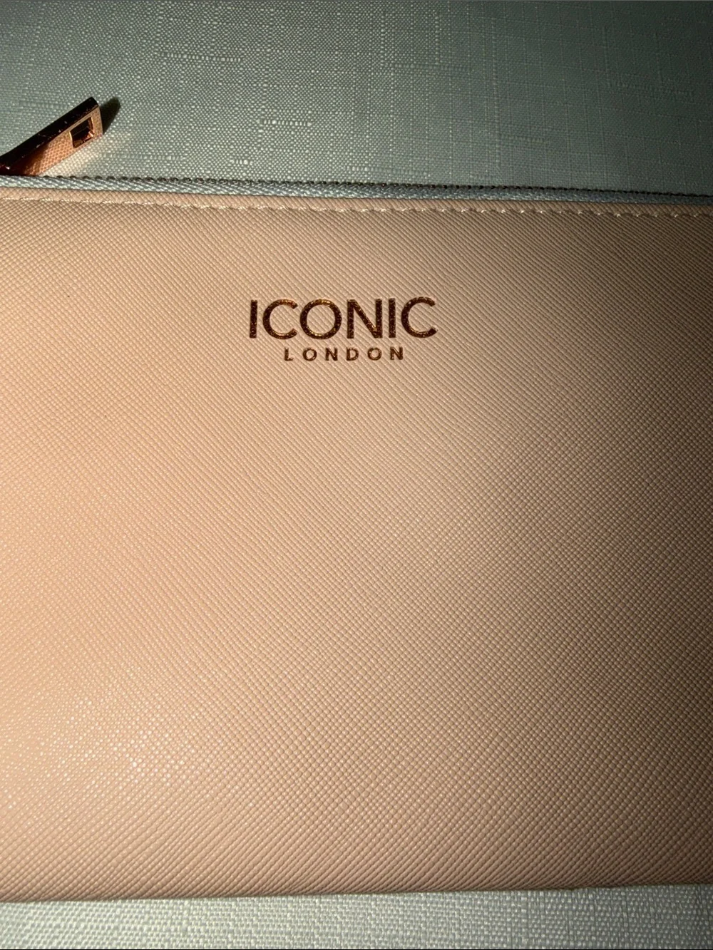ICONIC LONDON Beige Blush Pink Rose gold faux leather small make up cosmetic bag